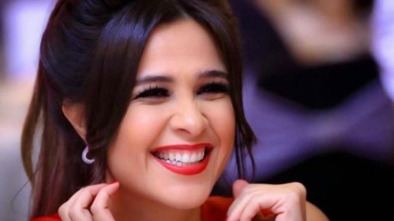 فيديو:ياسمين عبدالعزيز تسخر من بوسي شلبي بعد ان رفضت وصفها بالفنانة صورة رقم 8