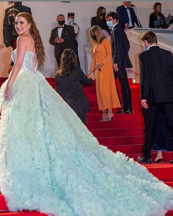 صور: نسرين طافش تخطف الأنظار بفستان راقي وأنيق في مهرجان كان السينمائي صورة رقم 2