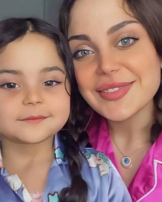 حفيدة هيفاء وهبي تخطف الأضواء بأحدث ظهور.. ومتابعون: نسخة عن جدتها صورة رقم 3