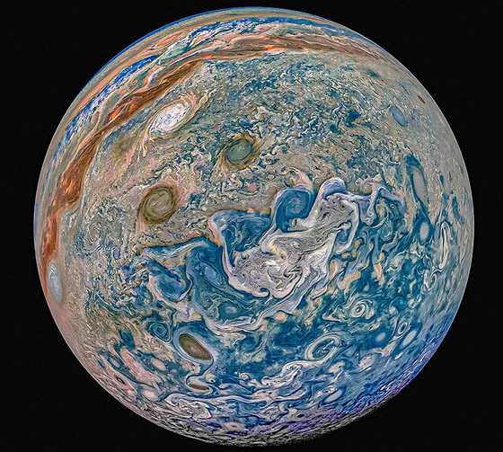 بالفيديو والصور: ناسا تنشر مشاهد مذهلة لكوكب المشتري وأكبر أقماره صورة رقم 3