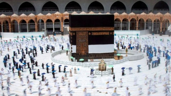 بالصور: كمامات وتباعد اجتماعي في موسم الحج الثاني منذ تفشي  صورة رقم 5