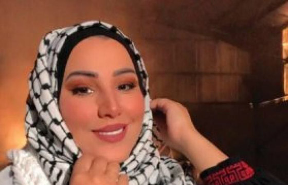 الاردنية نداء شرارة تغني لفلسطين إلنا ميعاد