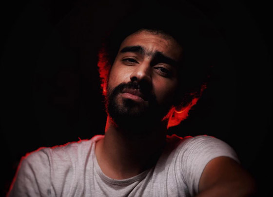 فيديو: المصري مدحت ممدوح يبهر جمهور ولجنة تحكيم (أمريكا جوت تالنت) صورة رقم 9