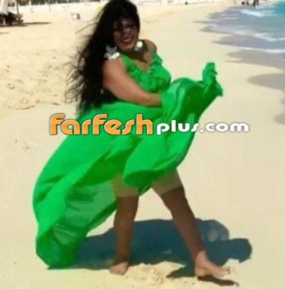 فيديو: فيفي عبده في وصلة رقص على الشاطئ صورة رقم 3