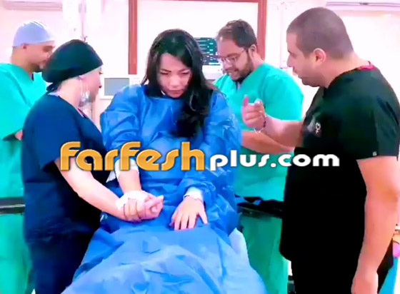فيديو طريف: أطباء يغنون لحماقي ومحمد فؤاد لتهدئة مريضة خائفة صورة رقم 2