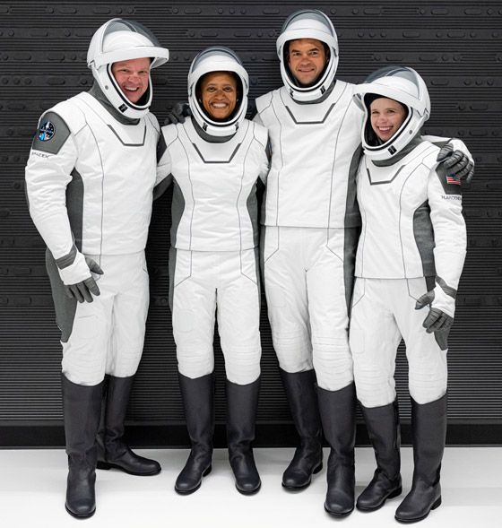 حدث تاريخي: إطلاق أول رحلة سياحية إلى الفضاء وعلى متنها مدنيون صورة رقم 3