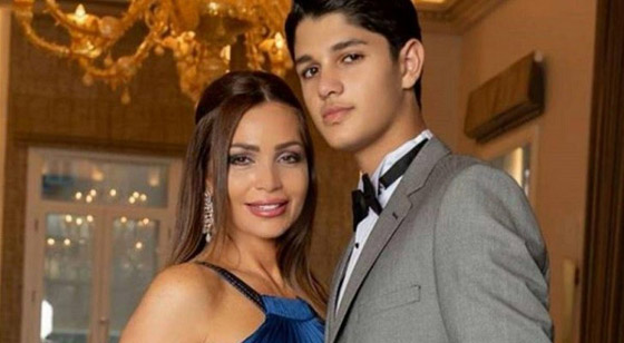 من باريس.. زوجة راغب علامة تخطف الأنظار رفقة ابنها صورة رقم 6