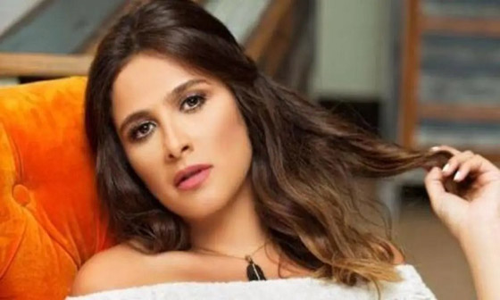 أول فيديو وصور ياسمين عبدالعزيز بعد عودتها من رحلة العلاج في سويسرا صورة رقم 7