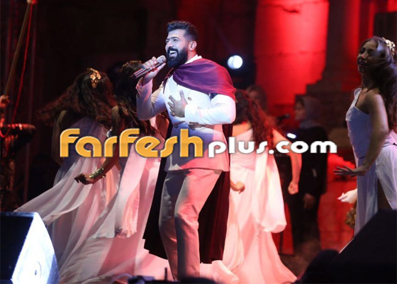 فيديو: سيف نبيل يدخل مسرح جرش محمولا كالملوك والجمهور يتهم النجم العراقي بالغرور والفوقية! صورة رقم 10