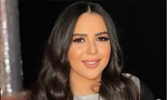 رسالة غامضة من إيمي سمير غانم أمام قبر والديها- (فيديو) صورة رقم 1