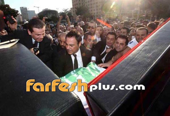 فيديو وصور: زوجة صباح فخري تنهار في جنازته وتشكر بشار الأسد! صورة رقم 7