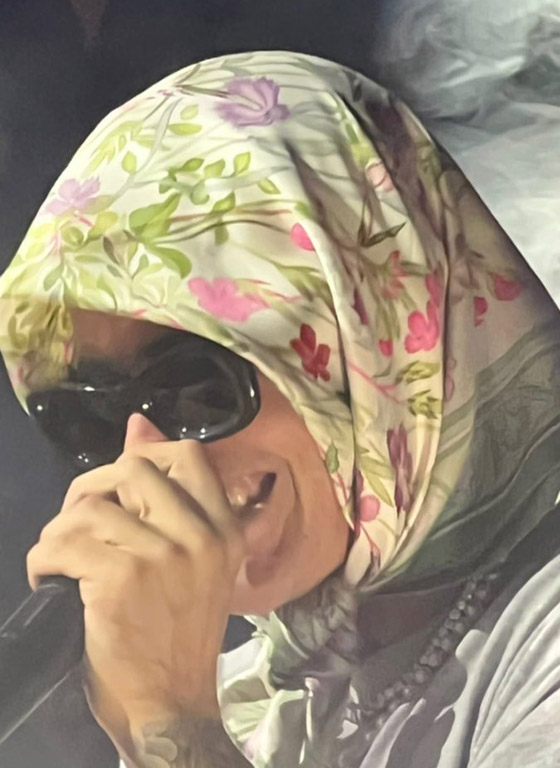 بالصور والفيديو.. جاستين بيبر يصدم الجمهور بعد ظهوره بالحجاب صورة رقم 4