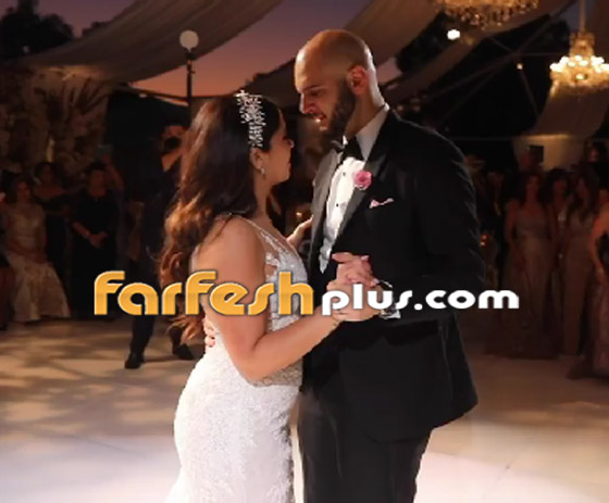 فيديو: تامر حسني يتسبب في بكاء عروسين بحفل زفافهما صورة رقم 3