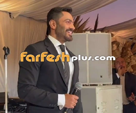 فيديو: تامر حسني يتسبب في بكاء عروسين بحفل زفافهما صورة رقم 9