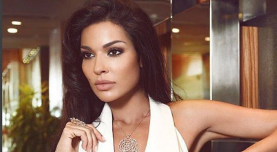 فيديو نادين نسيب نجيم تكشف اسرار  تتويجها ملكة جمال لبنان، طلاقها، ورقصها يشعل المسرح صورة رقم 6
