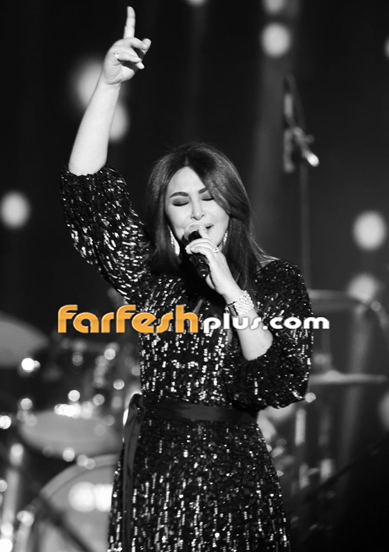 الفنانة اللبنانية إليسا تتصدر 