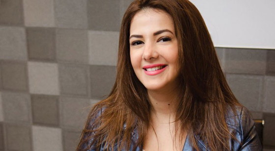 فيديو دنيا سمير غانم تقلد أصالة، أحلام، أنغام وسميرة سعيد بشكل طريف صورة رقم 1