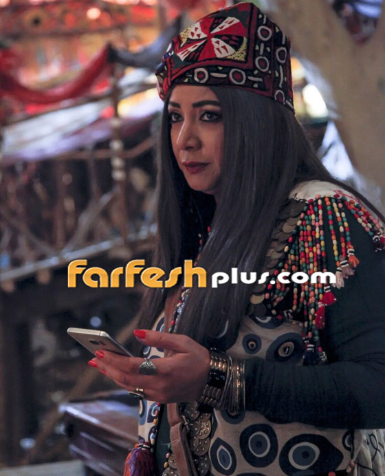 صور النجمات الجميلات خلال 24 ساعة: سميرة سعيد أنيقة وهيفاء وهبي دلوعة بالطائرة صورة رقم 3