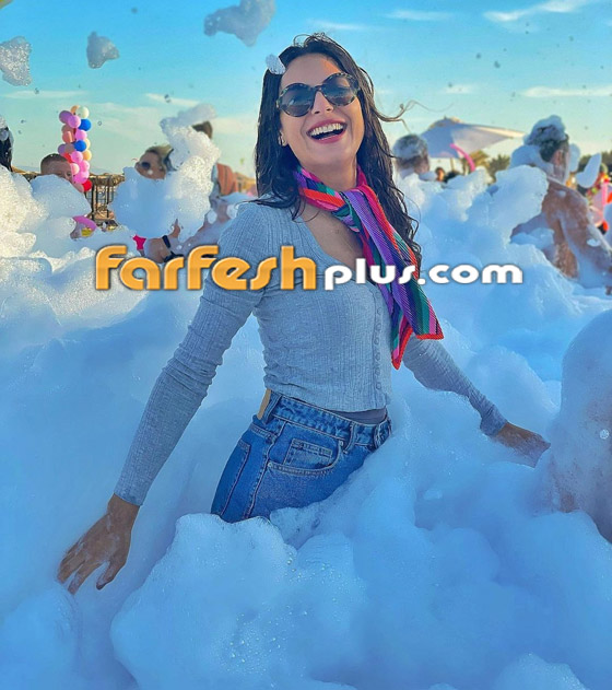 صور النجمات الجميلات خلال 24 ساعة: سميرة سعيد أنيقة وهيفاء وهبي دلوعة بالطائرة صورة رقم 7