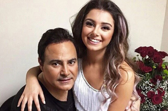 ماريتا الحلاني تنفذ مقلباً مضحكا في والدها عاصي الحلاني.. كيف كان رد فعله؟ صورة رقم 6