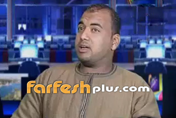 هل سمعتم بالفنان الشعبي فهد عبدالعزيز الملقب بمطرب الغلابة وشبيه هاني شاكر؟ فيديو صورة رقم 5