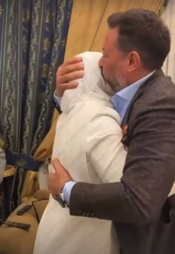 ماجد المصري يبكي في عقد قران ابنته.. فيديو مؤثر صورة رقم 5