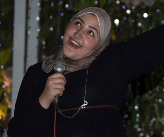 فيديو وصور أول مصرية مسلمة محجبة ترنم أغاني الكريسماس بكاتدرائية في نيويورك صورة رقم 18
