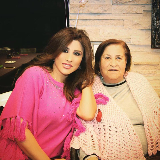 صورة والدة 