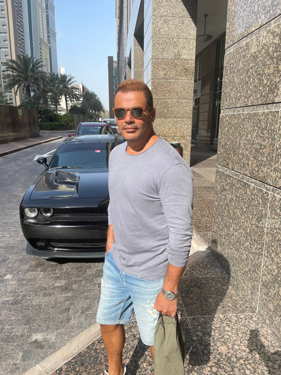 هل أحرج عمرو دياب إحدى معجباته؟.. ولمن قال: أنا راجل مؤدب؟ صورة رقم 9
