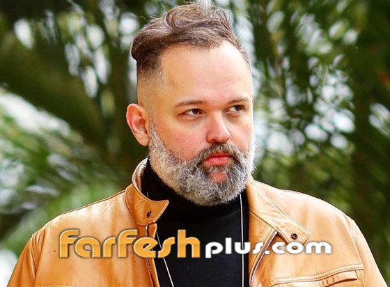 فيديو رومانسي: محمد محمود عبدالعزيز يفاجئ حبيبته ويركع على قدميه ويقدم لها دبل الخطوبة صورة رقم 12