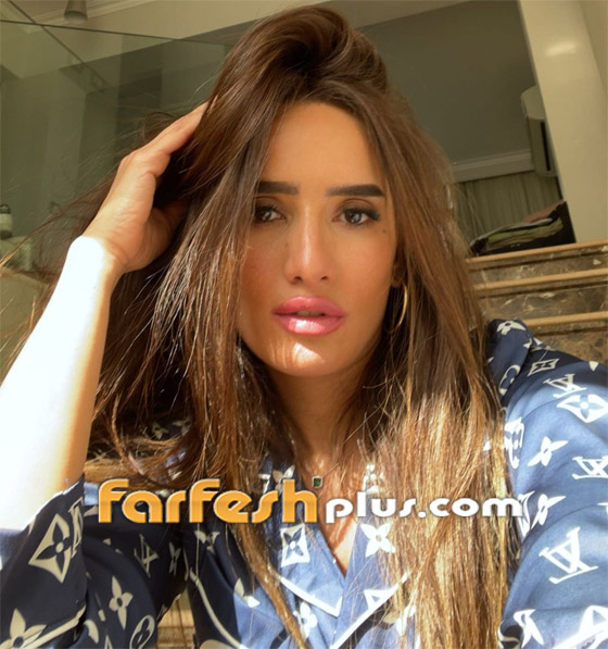زينة تقتحم 