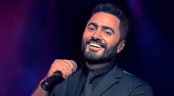 فيديو تامر حسني يفاجئ جمهوره ويؤدي رقصة الهيب هوب على المسرح صورة رقم 4
