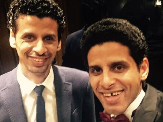 صور نجوم مع توائمهم لفتوا الأنظار لشدة الشبه المذهل بينهم.. فمن هم؟ صورة رقم 1