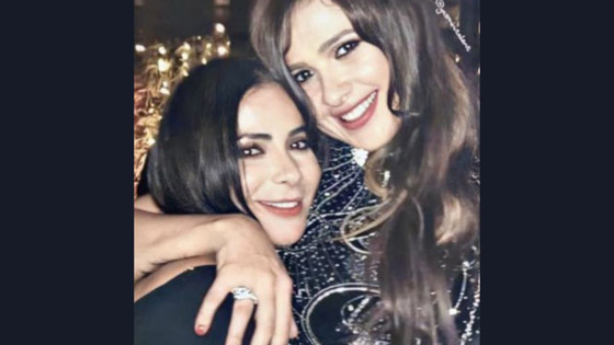 فيديو خناقة وضرب بالأيدي بين منى زكي وياسمين عبدالعزيز! أحمد السقا يتدخل للصلح! صورة رقم 3