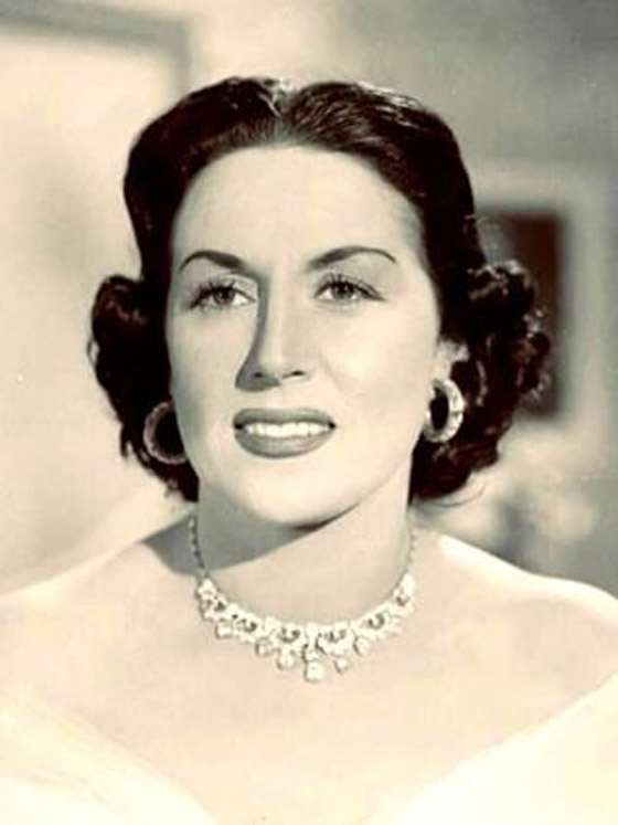 أنا مش أنا وأجبرت على الغناء.. ليلى مراد تتحدث عن طفولتها وحياتها الحزينة صورة رقم 2