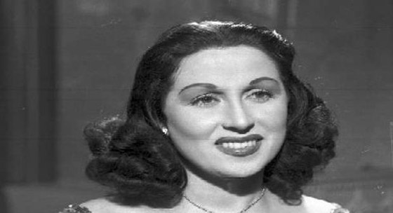 أنا مش أنا وأجبرت على الغناء.. ليلى مراد تتحدث عن طفولتها وحياتها الحزينة صورة رقم 8