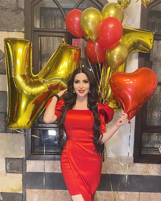 فيديو وصور: نسرين طافش تحتفل بعيد ميلادها الـ40 بالرقص بحماس على أنغام “العراضة الشامية” صورة رقم 12