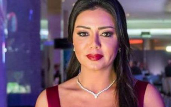 رانيا يوسف تخطف الانظار وتكشف عن تاتو جديد على جسدها صورة رقم 6