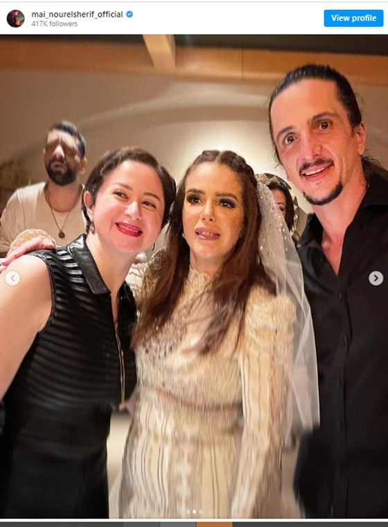 صور: مي نور الشريف في المسجد بالعباءة والحجاب: لن تصدق كم خسرت من الوزن! صورة رقم 2