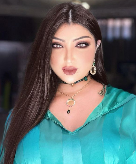 فيديو: دنيا بطمة بوصلة رقص شرقي جريئة ومثيرة والجمهور يسأل: أين زوجها؟ صورة رقم 1