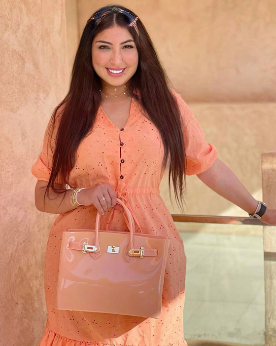 فيديو: دنيا بطمة بوصلة رقص شرقي جريئة ومثيرة والجمهور يسأل: أين زوجها؟ صورة رقم 6