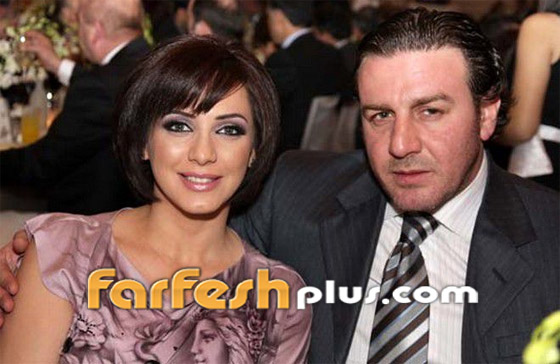 سلاف فواخرجي تعلن انفصالها عن وائل رمضان.. 