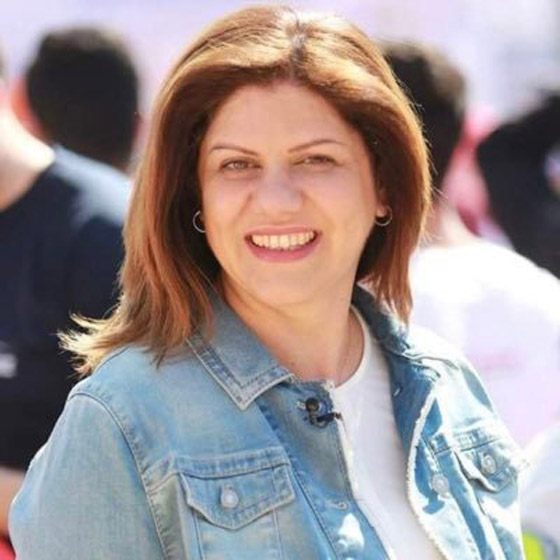 استشهاد الصحفية شيرين أبو عاقلة متأثرة بنيران الجيش الإسرائيلي صورة رقم 13