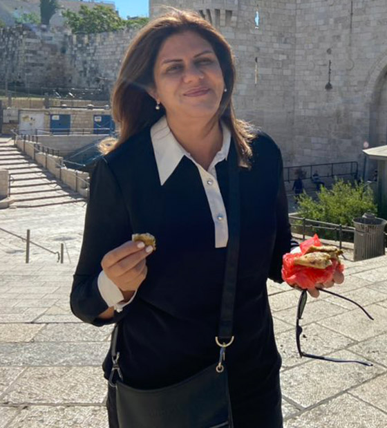 السلطة الفلسطينية تسلم الرصاصة التي قتلت شيرين أبو عاقلة لخبراء أمريكيين صورة رقم 7