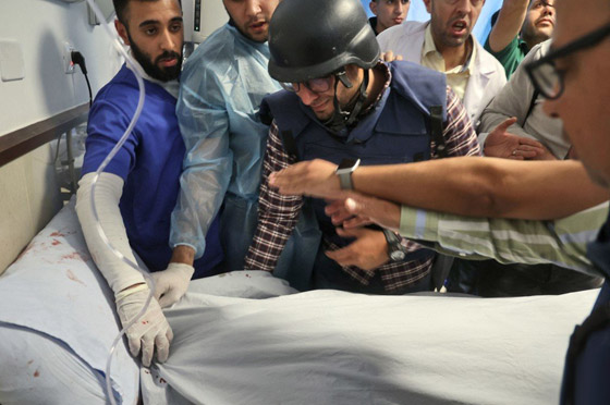 العالم يستنكر اغتيال شيرين أبو عاقلة وإسرائيل تتخبط في رواياتها صورة رقم 2