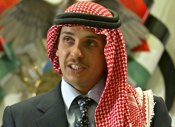 ملك الأردن يعزل أخيه الأمير حمزة مقيدا إقامته واتصالاته! ما رد الملكة نور؟ صورة رقم 10