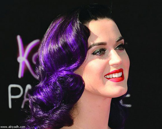 اغرب عادات النجوم: براد بيت لا يستحم ومارلون براندو يعشق رائحة غازات الإنسان الكريهة! صورة رقم 3