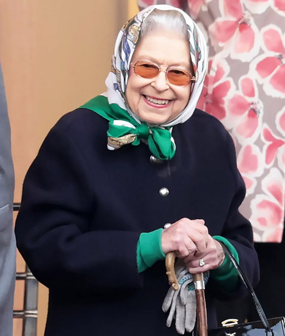 عملت ميكانيكية أثناء الحرب.. ما لم تعرفه من قبل عن الملكة إليزابيث صورة رقم 10