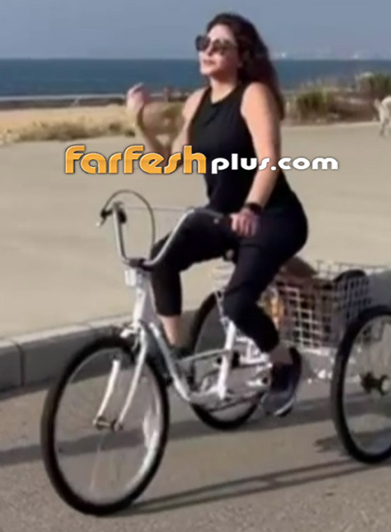 فيديو: إليسا تستمتع بوقتها وتقود دراجة على شاطئ البحر صورة رقم 1