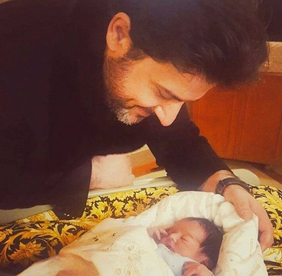 ملحم زين مع إبنته الصغيرة زينب في عيدها.. شاهد أيضا صوره مع باقي اولاده صورة رقم 11